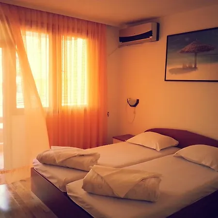 Pensión Diana Self Check-in Kiten (Burgas)