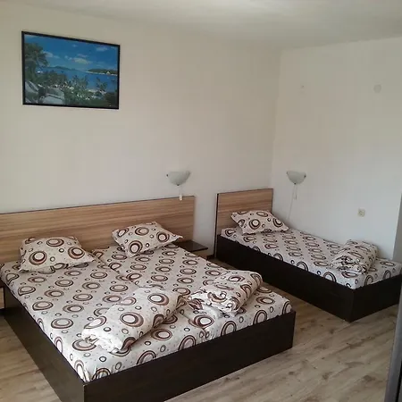 Pensión Diana Self Check-in Kiten (Burgas)