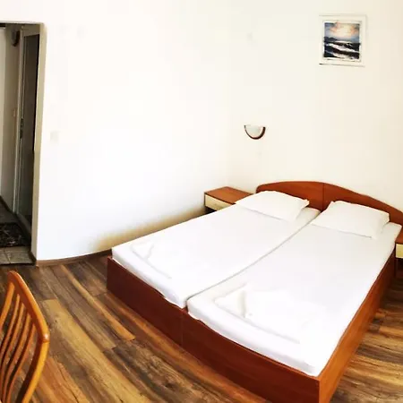 Guest house Diana Self Check-in 3*