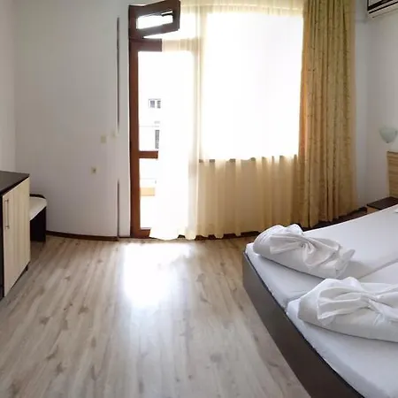 Diana Self Check-in 3*