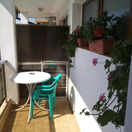 Diana Self Check-in Guest house 3*